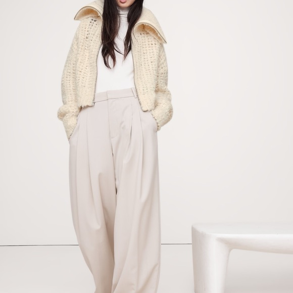 NWT Banana Republic ALPACA-WOOL BOUCLÉ ZIP-FRONT SWEATER - Picture 2 of 8